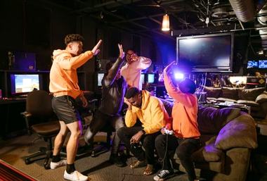 liên hệ Go99